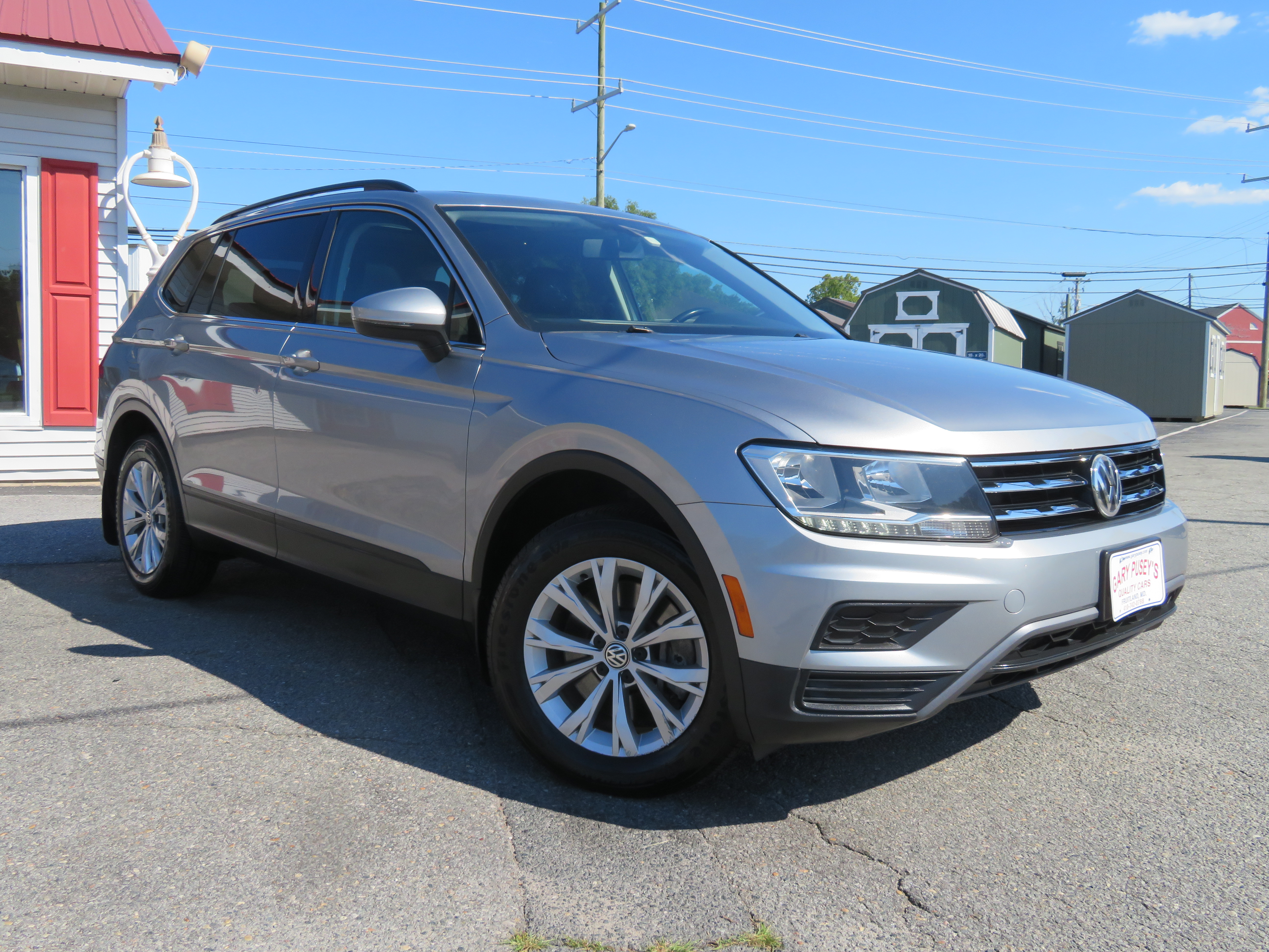 2019 VW Tiguan "SE" AWD/Big Sunroof/Leather