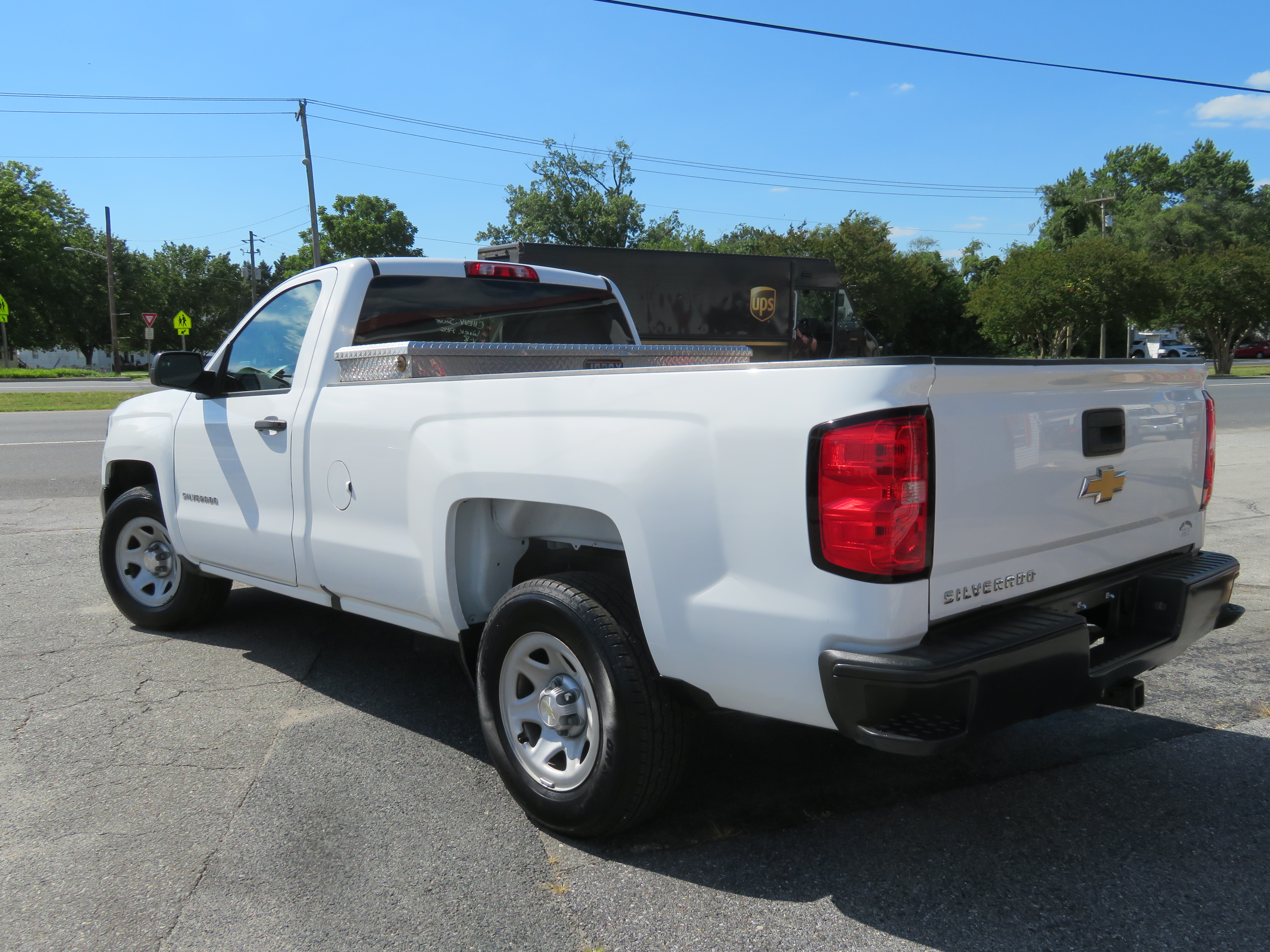 2018 Chevrolet Silverado Reg. Cab Work Pkg. V8