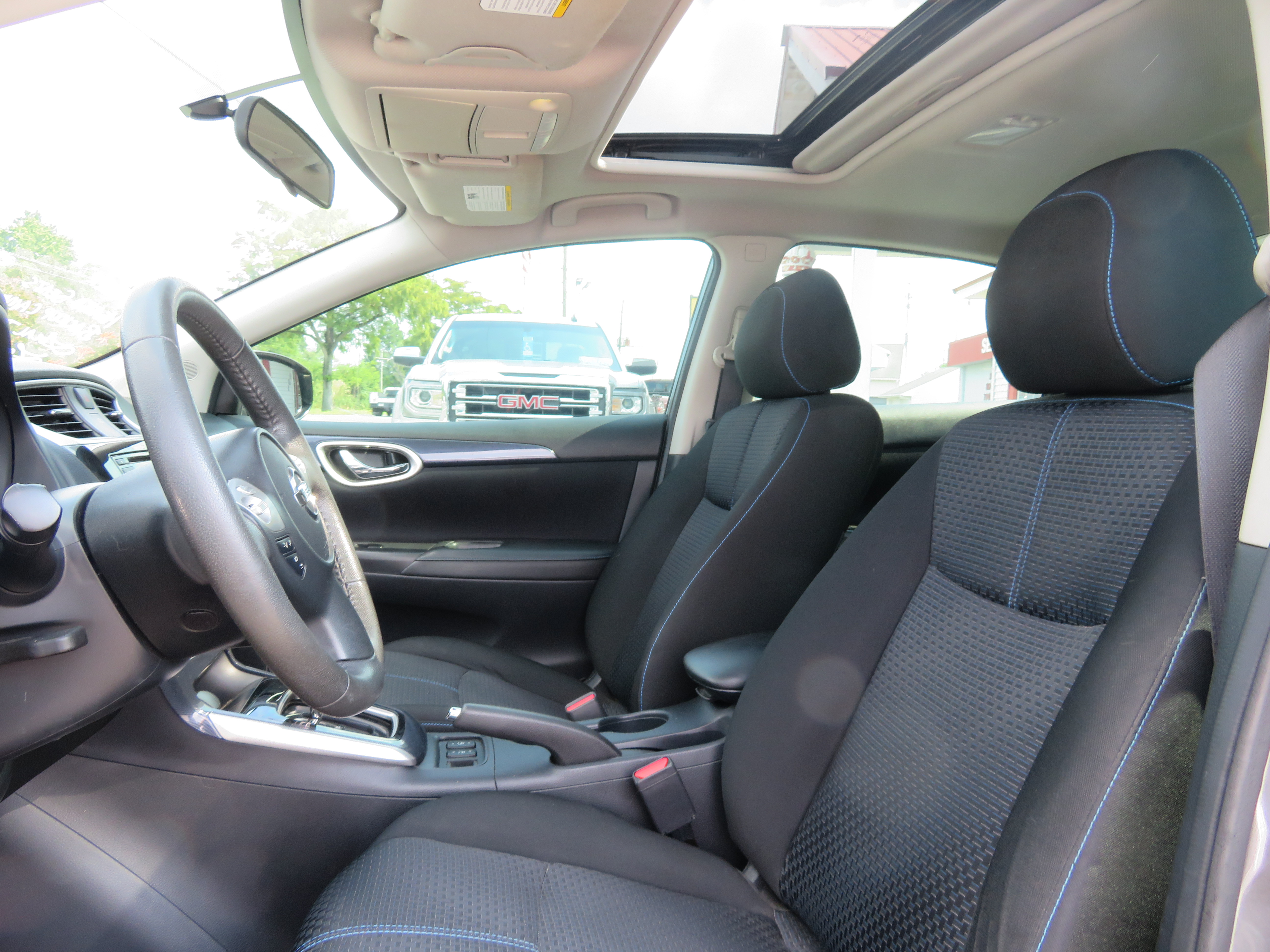 2017 Nissan Sentra "SR Turbo" Local Trade/Low Miles/Sunroof