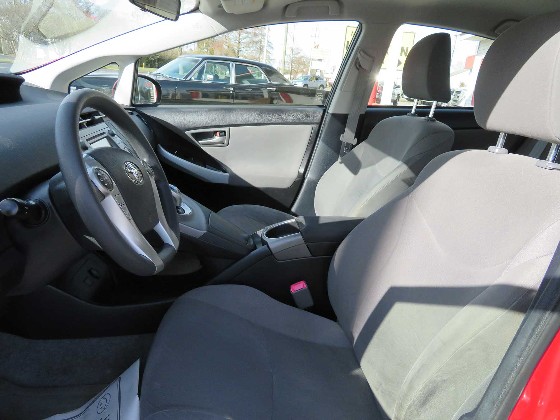 2012 Toyota Prius 2 Local "1" Owner/ Low Miles!!