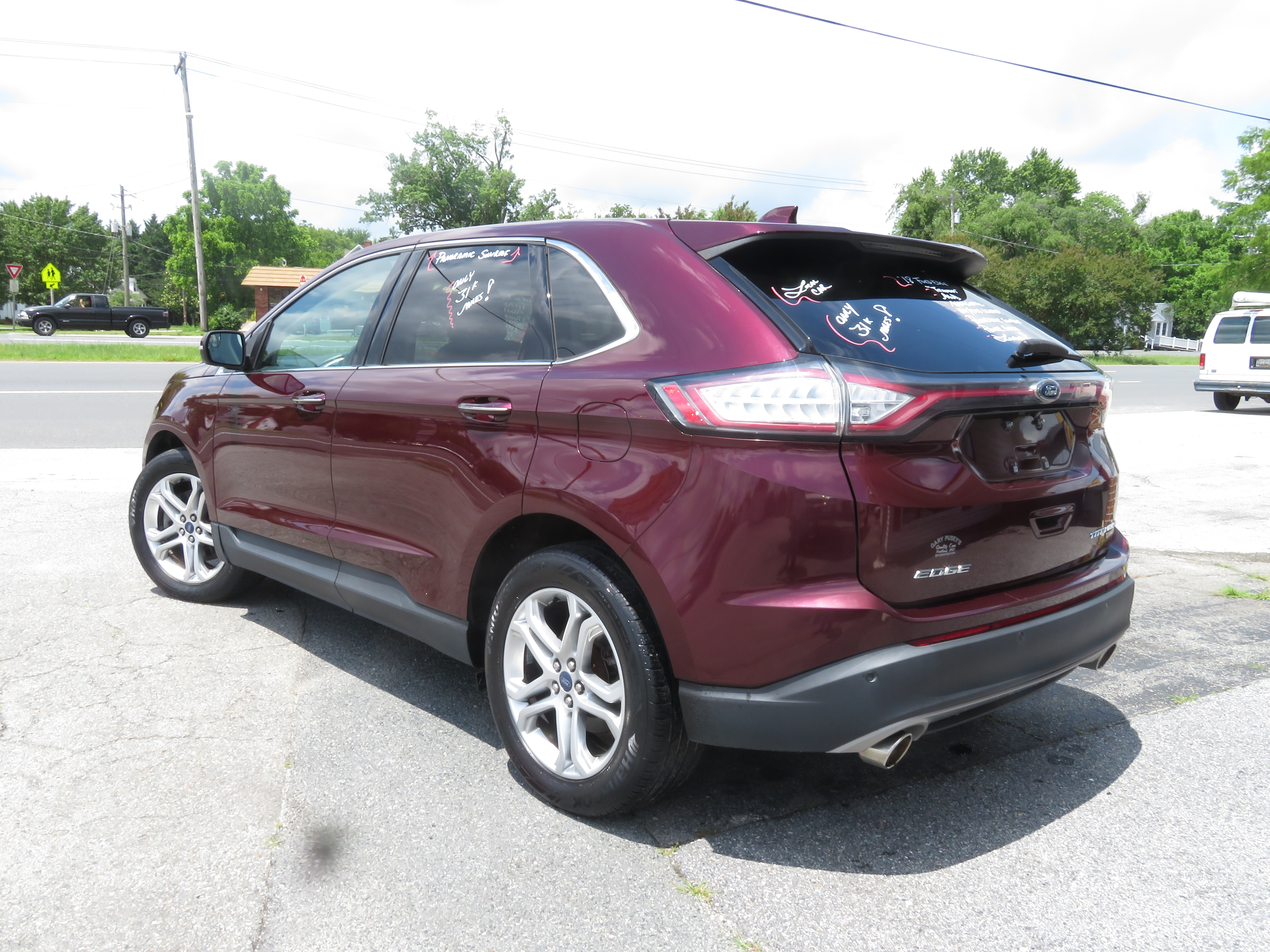 2018 Ford Edge "Titanium" AWD ONLY 31k miles! Nav/Sunroof/Leather