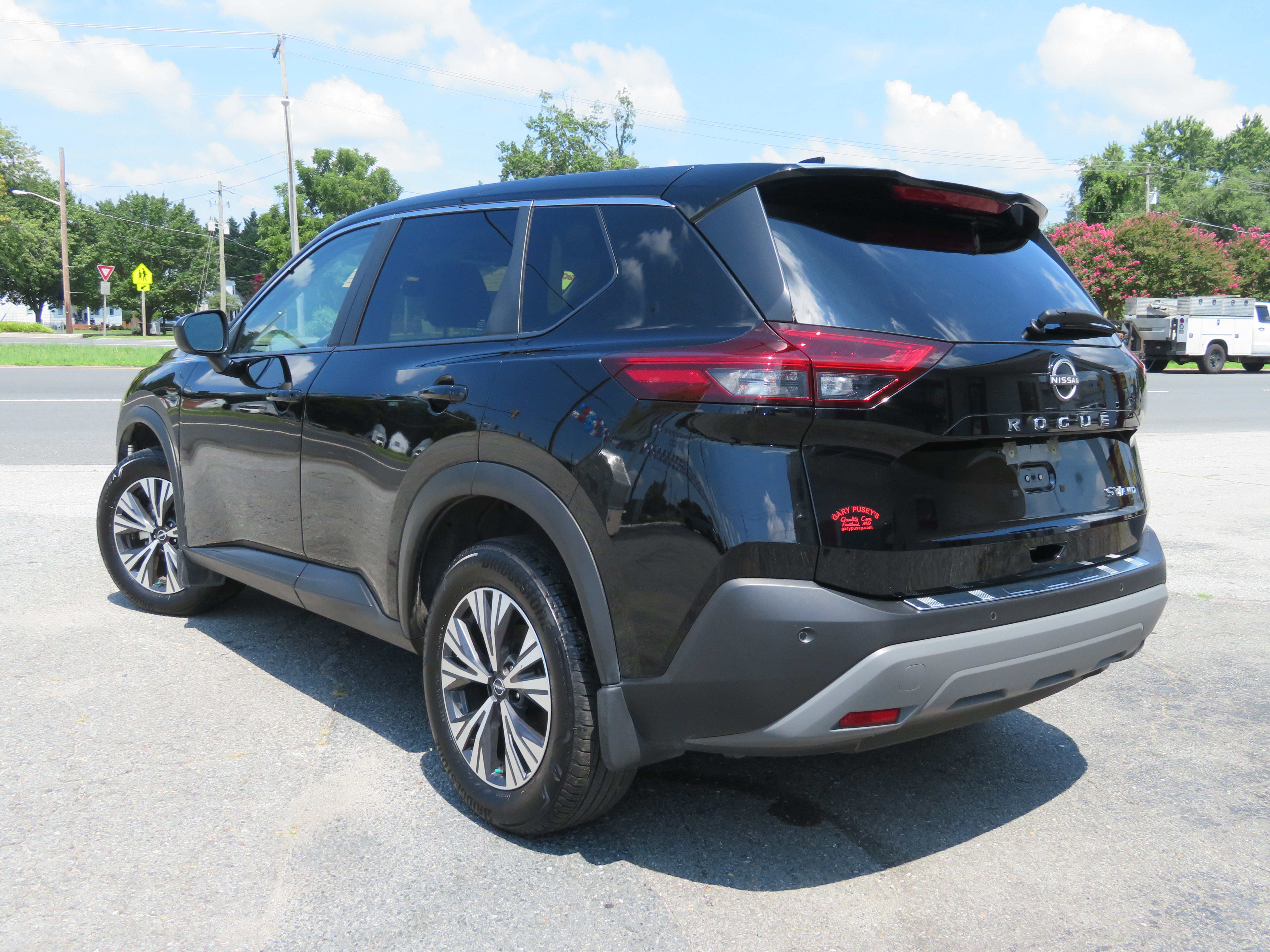 2023 Nissan Rogue "SV" AWD ONLY 11k miles!!