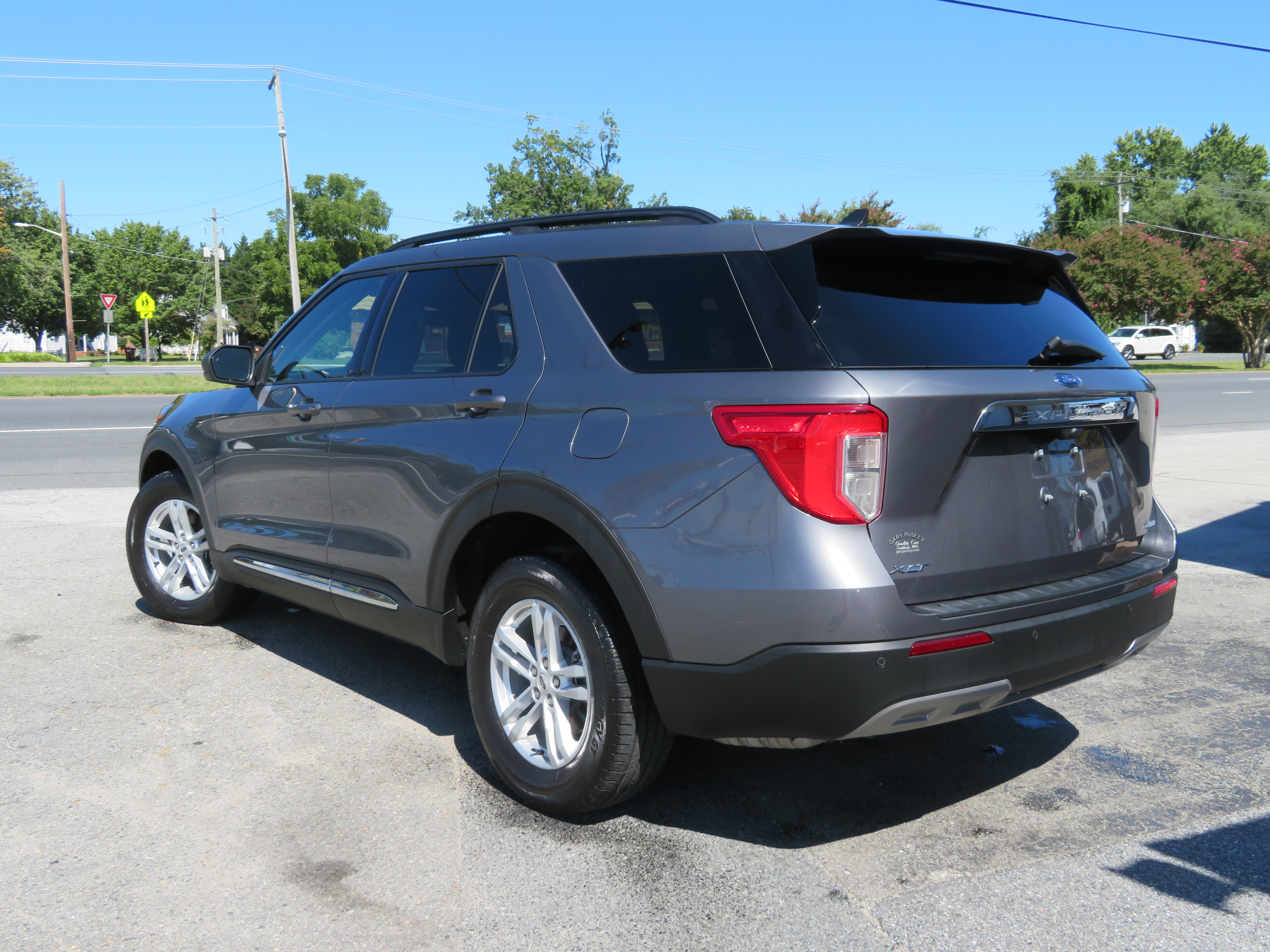 2022 Ford Explorer "XLT" 4x4 ONLY 26k miles!!