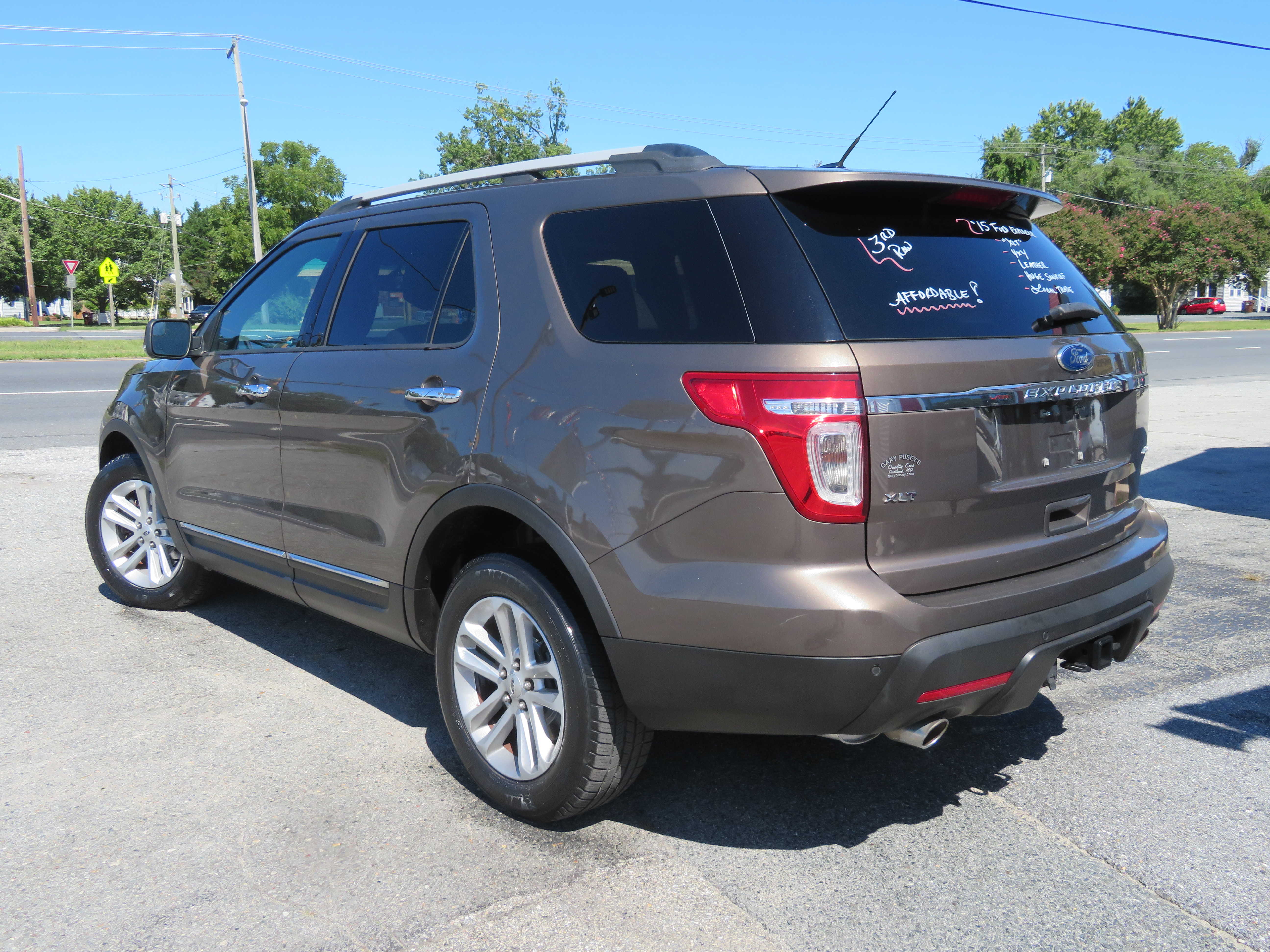 2015 Ford Explorer "XLT" 4x4/Leather/Panoramic Sunroof/3rd Row