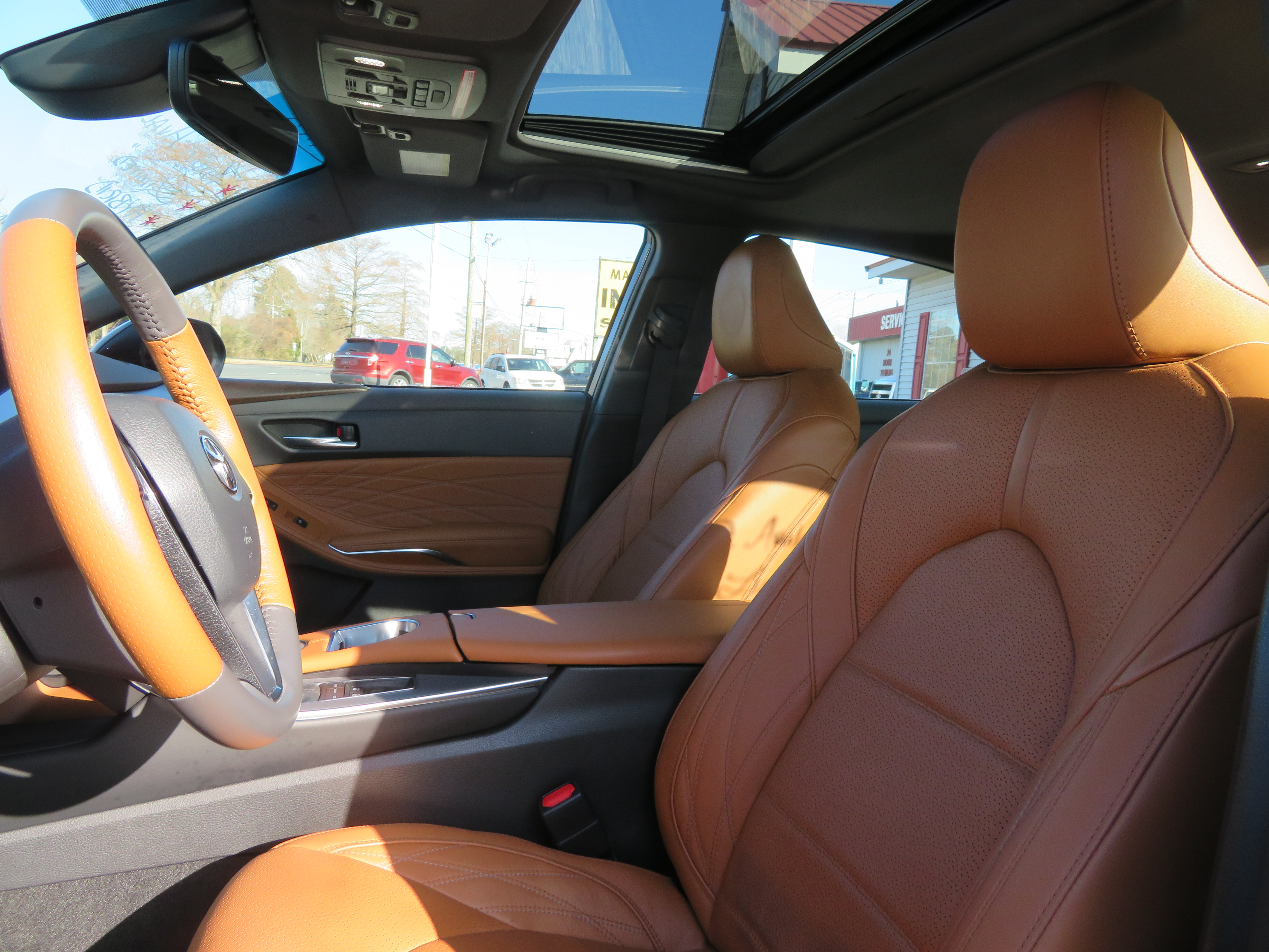 2022 Toyota Avalon "Limited" Hybrid Local "1" Owner! IMMACULATE!!